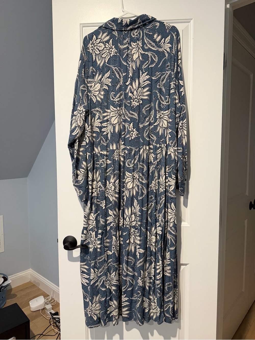 H&M - Blue & White Floral Maxi Dress - Picture 3 of 3